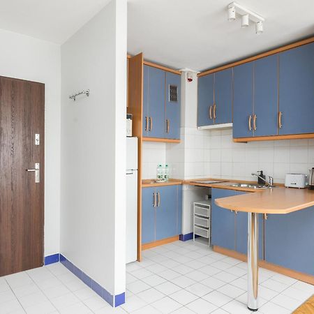Uniwersytet Medyczny Park Studio Warszawa Exteriör bild
