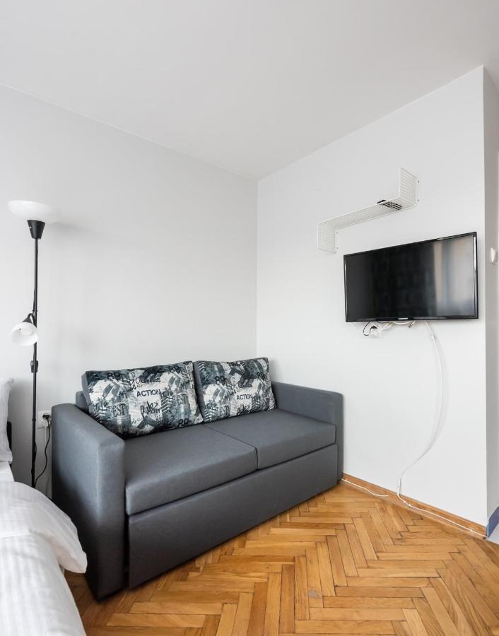 Uniwersytet Medyczny Park Studio Warszawa Exteriör bild