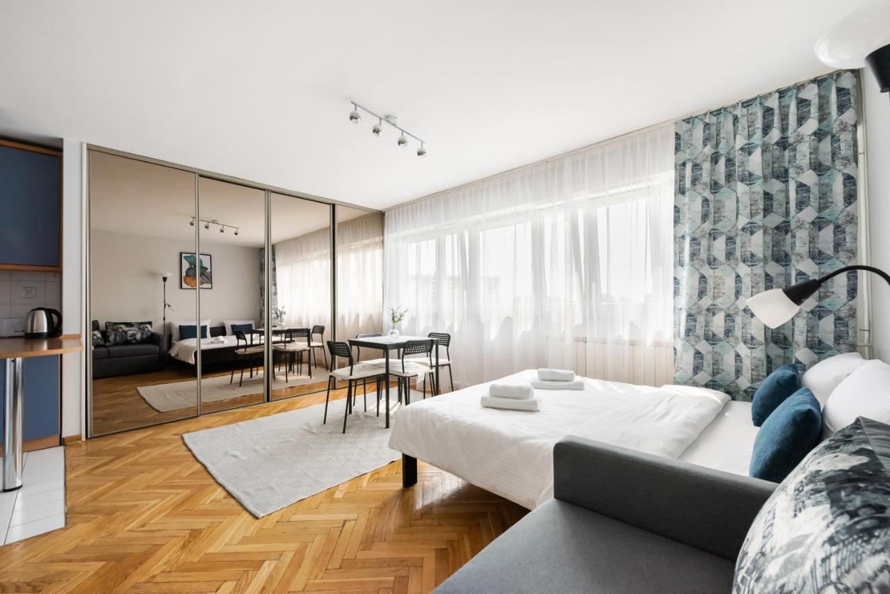 Uniwersytet Medyczny Park Studio Warszawa Exteriör bild